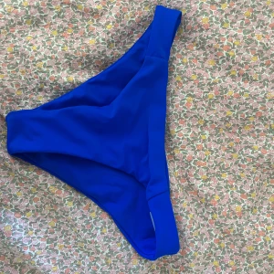 Blåa bikinitrosor - Fina blåa bikinitrosor från Shein, aldrig användna!!