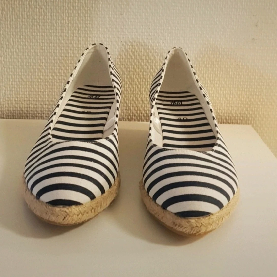 Espadrill skor i vit/marin strl 40 H&M - 1