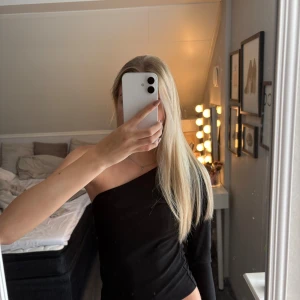 Topp  - Topp från Only, nästan aldrig använd🌸