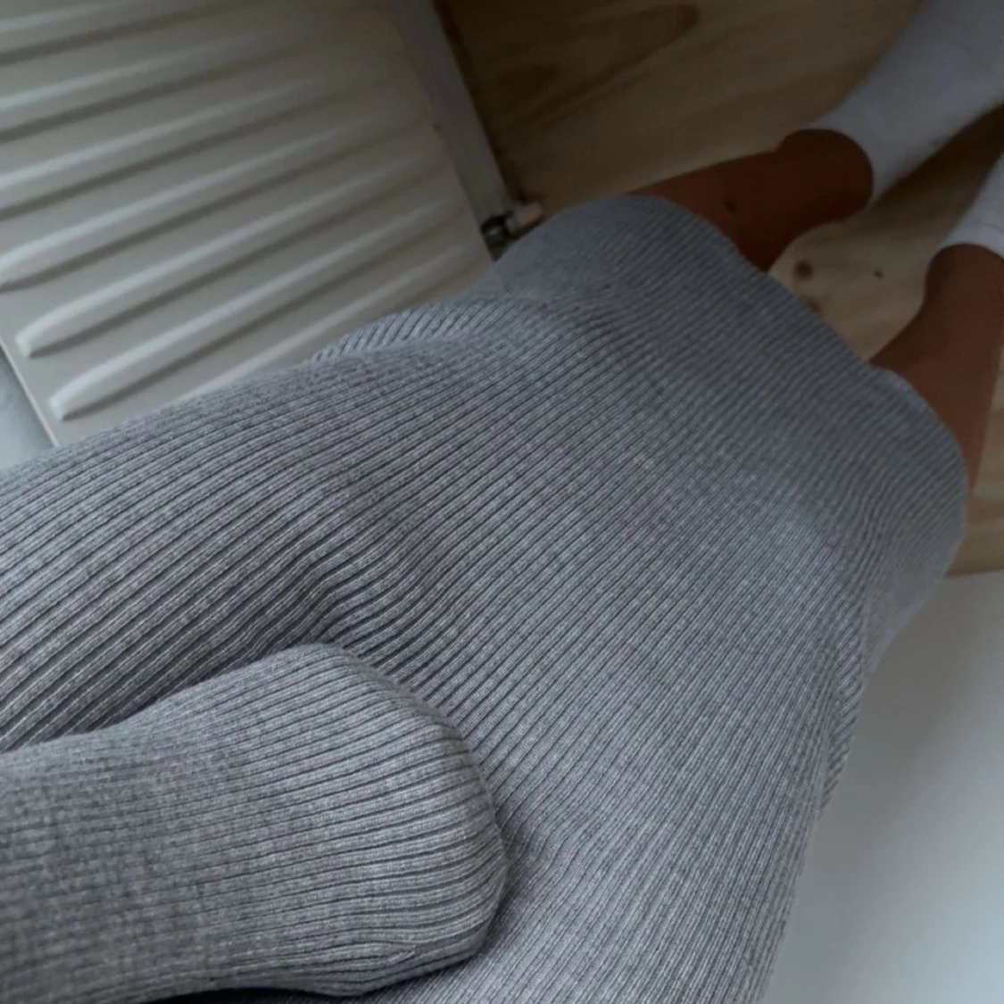 grå tajt klänning  - 2