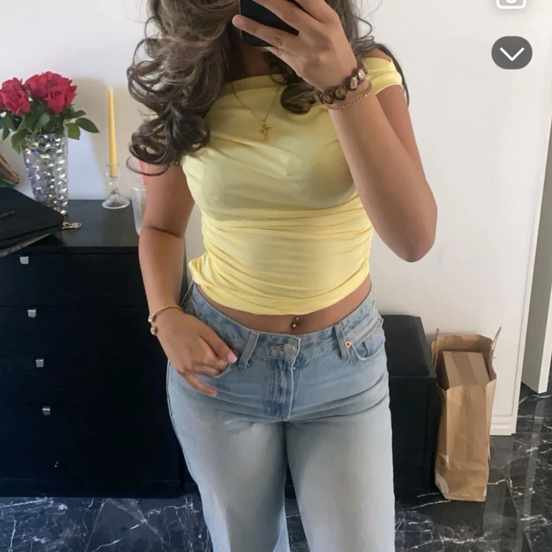 Gul croppad topp med offshoulder - 1