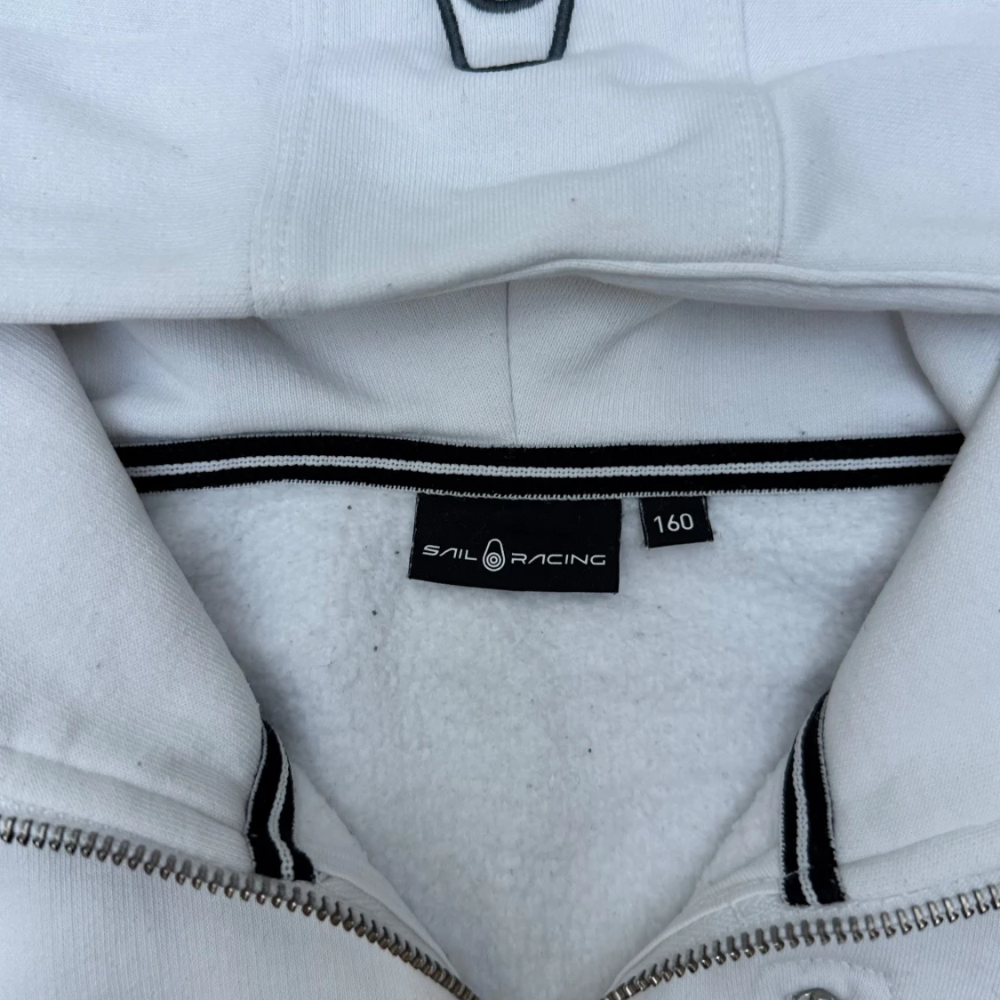 Vit hoodie från Sail Racing - 2