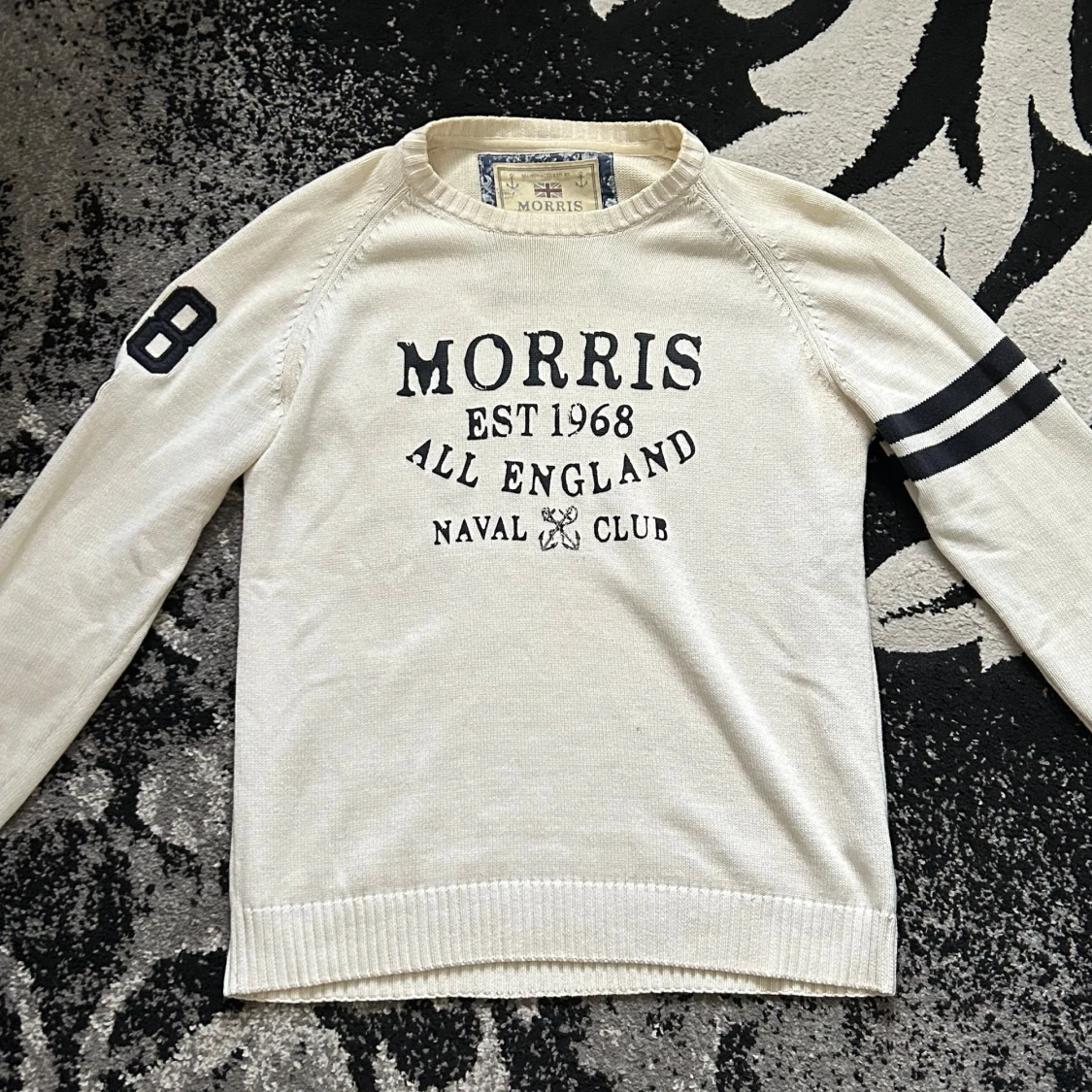 Vit tröja från Morris