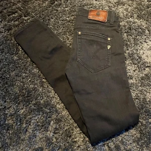 Dondup jeans - Dondup jeans| strl 27| Modell Dandy| Hör av er vid frågor och funderingar📩