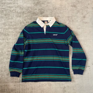 Randig pikétröja från Levi's vintage - Vintage tröja