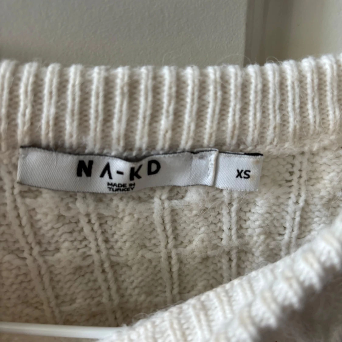 Vit stickad väst från NA-KD - 2