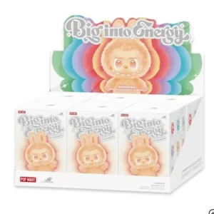 Big into Energy - Upptäck en färgglad och lekfull samlarbox från Pop Mart! Perfekt för dig som gillar söta figurer och vill ha något unikt i bokhyllan eller på skrivbordet. En rolig present till dig själv eller en vän som älskar kawaii och samlarprylar. 