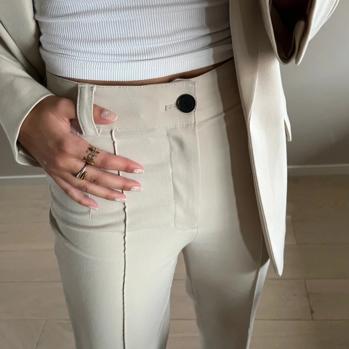 Beige kostymbyxor  - 1