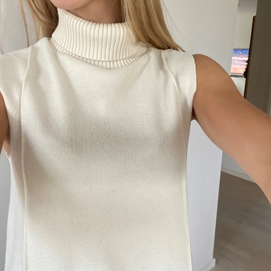 Vit ärmlös polotopp från Zara - 2