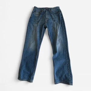 WHYRED Jeans blåa - Blå Whyred denimjeans #denim Storlek 29/32