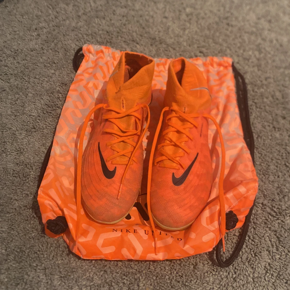 Nike Phantom Luna Elite orange fotbollsskor