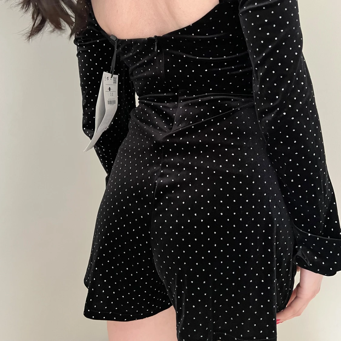Svart prickig sammetsklänning S - 2
