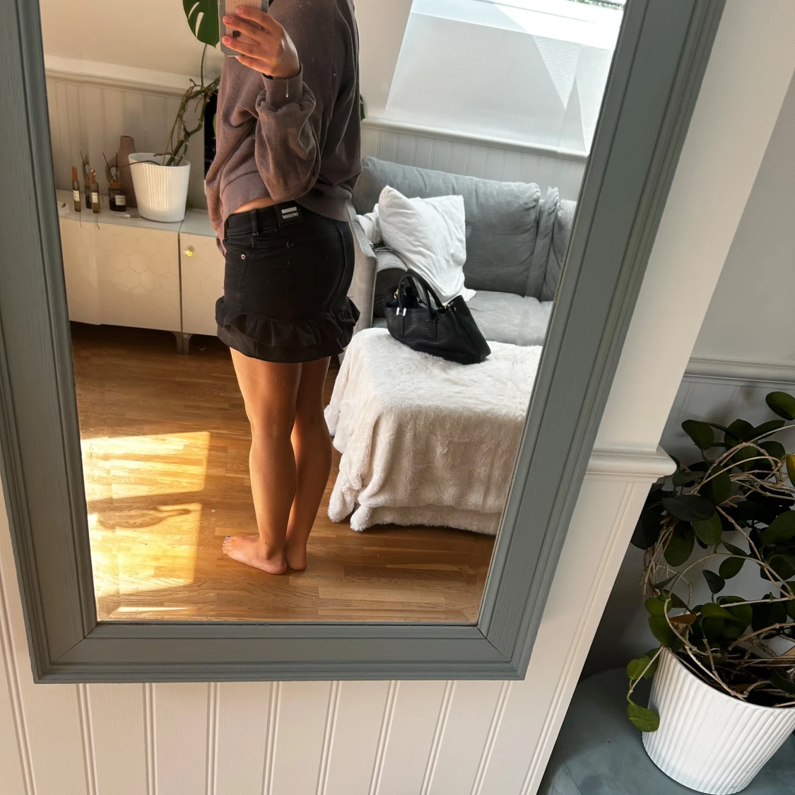 Svart volangkjol  - 3