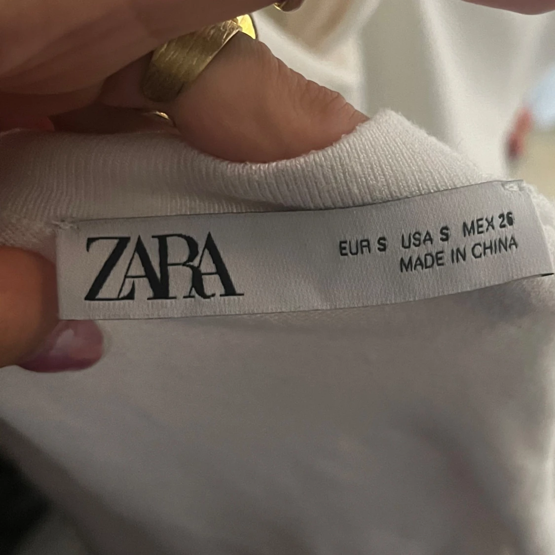 Vit t-shirt från Zara - 2