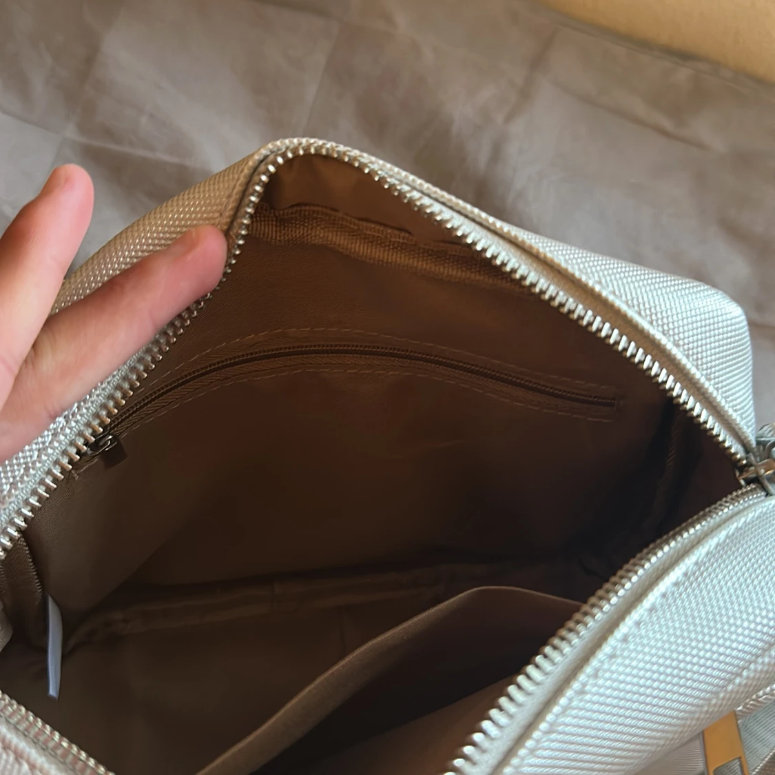 Vit axelväska från Lacoste - 2