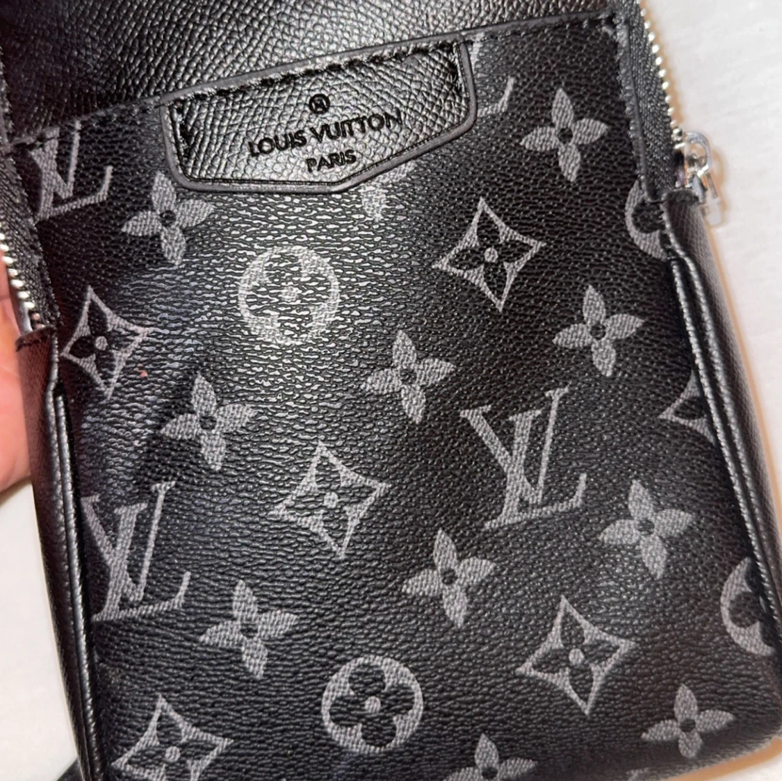 Luis vyutton svart axelväska i skinn - 1