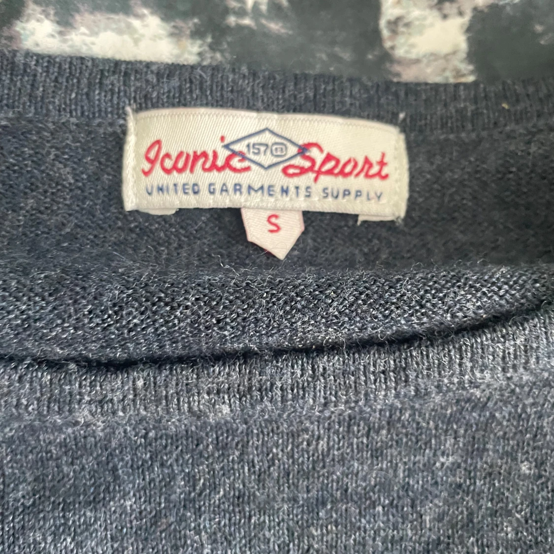 Mörkblå stickad tröja Iconic Sport - 1