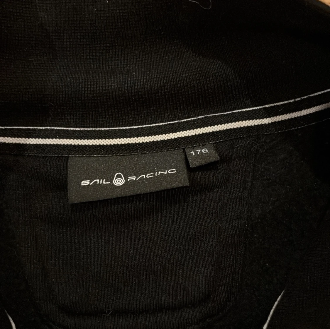 Svart tröja från Sail Racing, strl 176 - 2