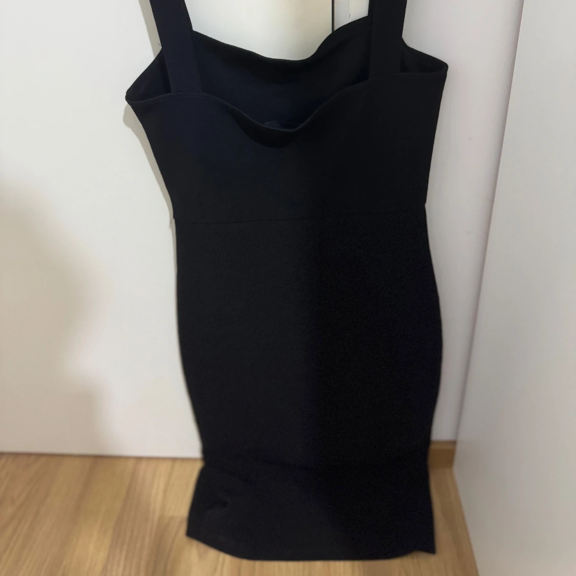 Svart klänning  - 4