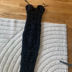 Black maxi dress - Använt 1 gång 