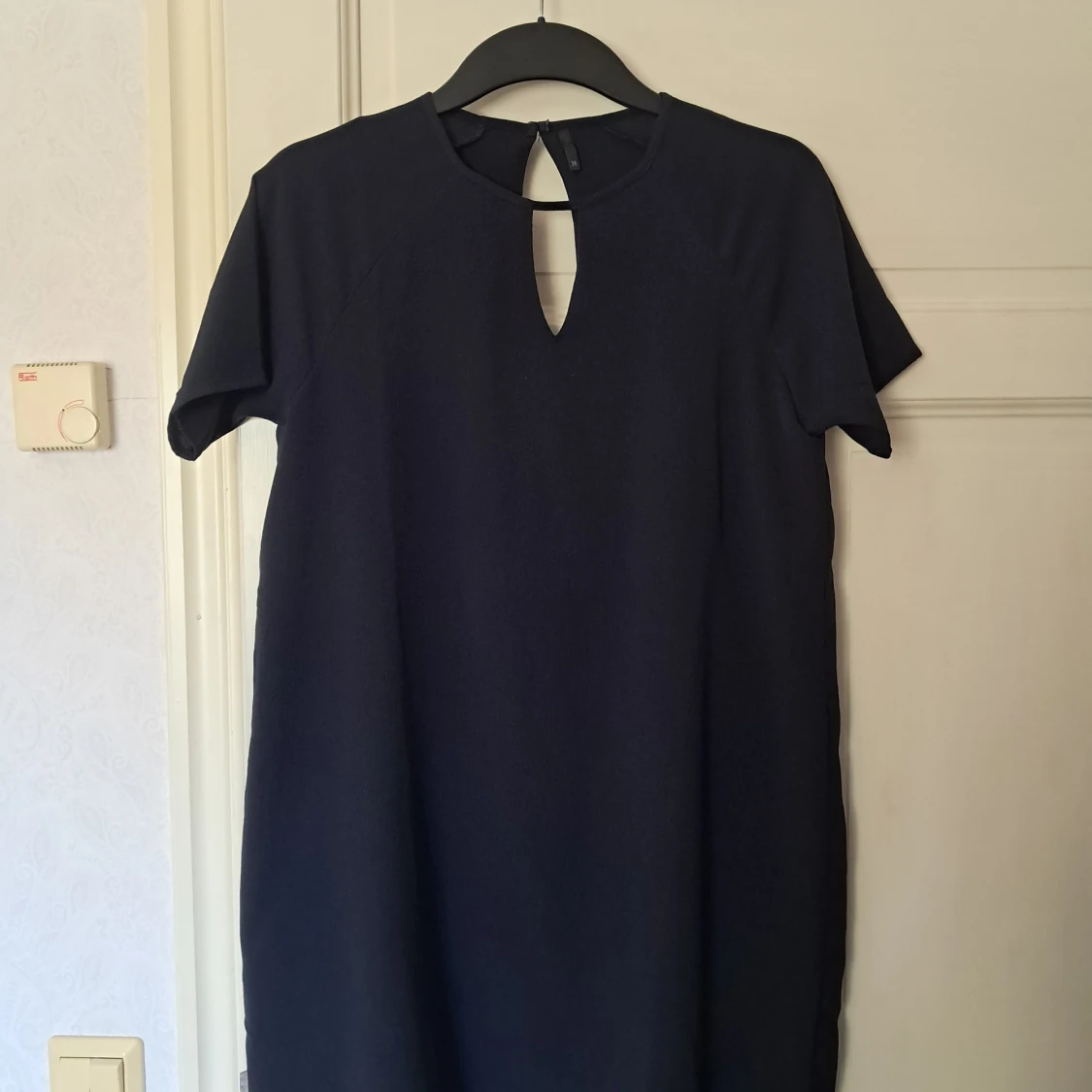 Svart/Mörkblå kortklänning från ONLY