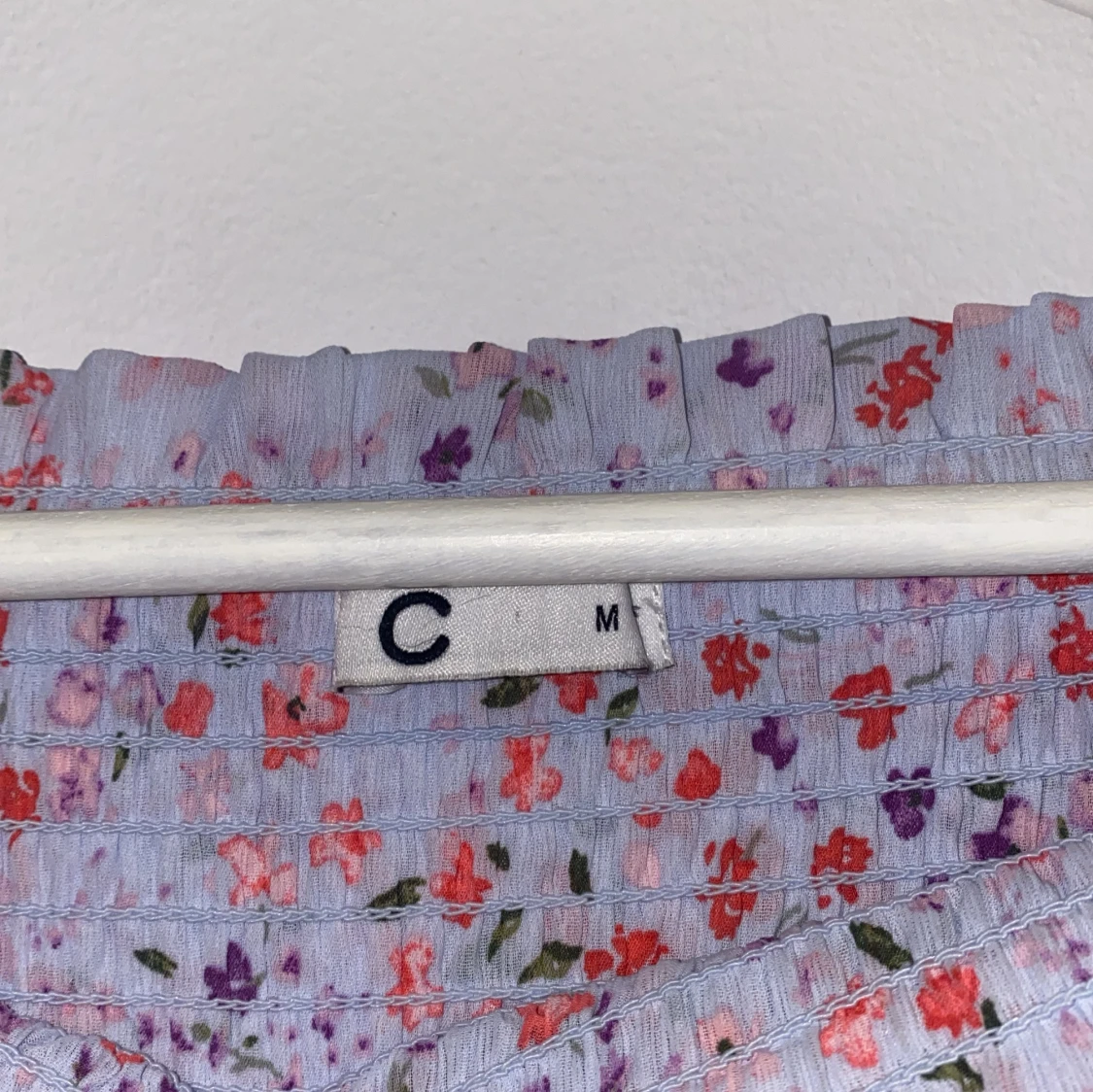 Ljuslila blommig volangkjol från Cubus - 2