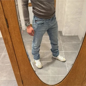 Replay jeans  - Ett par snygga jeans från Replay i storlek W31 L34 i modellen Grover 