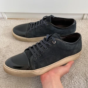 Lanvin skor - Säljer dessa riktigt feta Lanvin skor! | Storlek 44/45 | Skick 8/10 | Nypris +5000kr, säljer endast för 1999kr | Inget og medföljer | Hör av dig vid frågor!