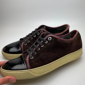 Lanvin skor  - Hej! Säljer nu dessa svin feta lanvin skor. Skorna är i okej skick! Defekt på cap toe och höken. Har begränsat antal boxar och dustbag. Hör av dig vid frågor