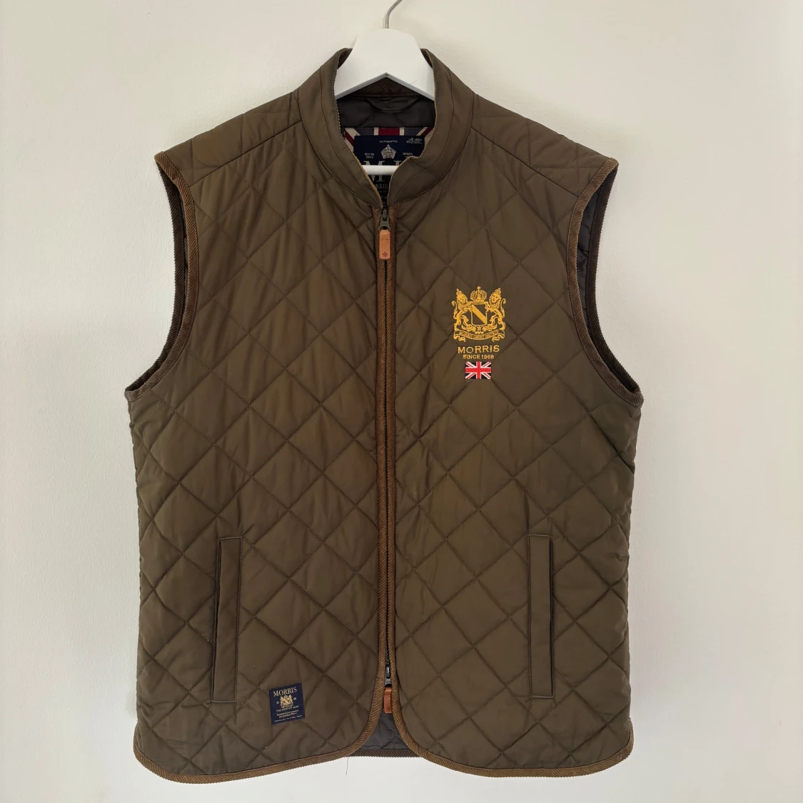 Quiltad brun väst från Morris