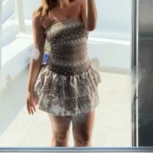 By Amore klänningen! - Säljer den populära klänningen från Design By Amore! Nypris 550 säljer för 320 i storlek S ❤️