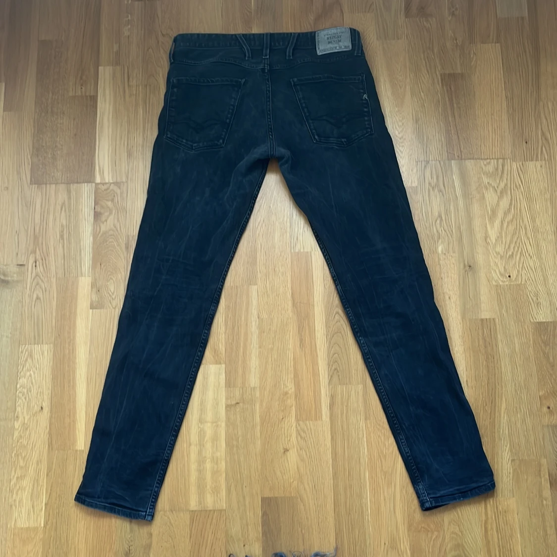 Svarta Replay anbass jeansbyxor W32 L32 - 1