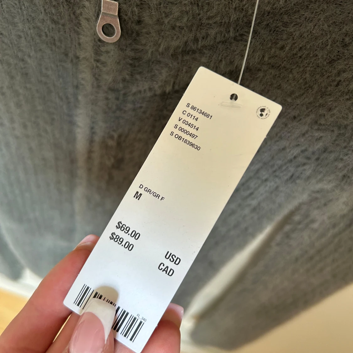 Grå fluffig tröja Silence + Noise - 1