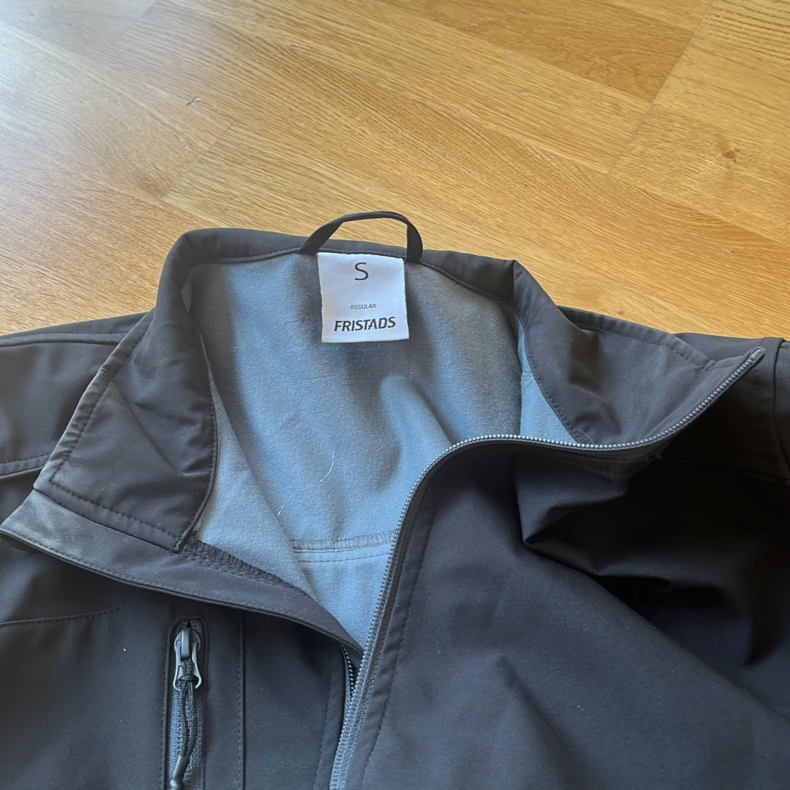Svart vindjacka från Fristads S - 1