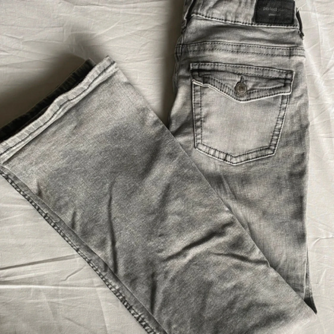 Grå jeans från Perfect Jeans - 1