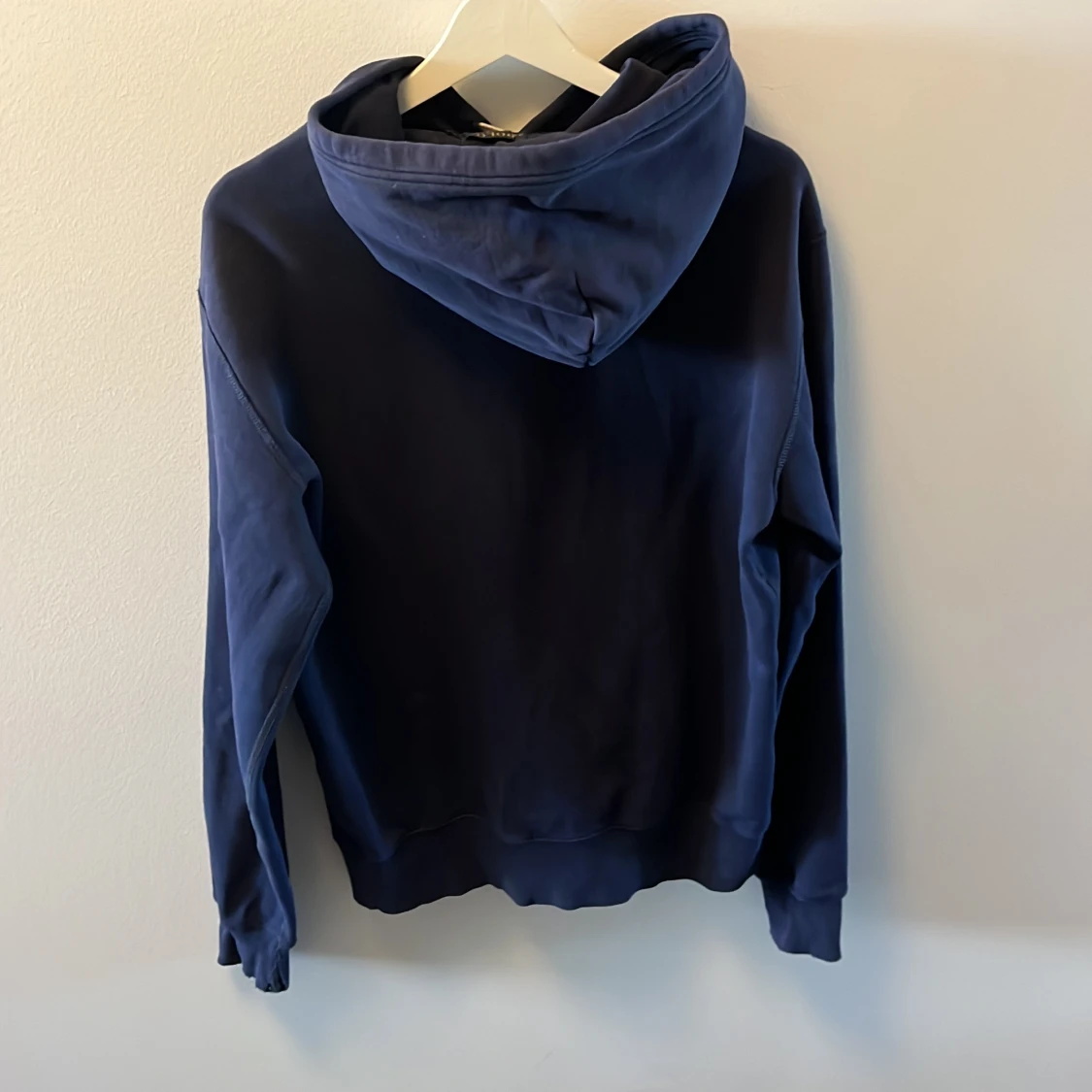 Mörkblå hoodie från Polo - 1