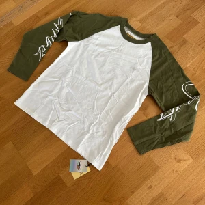 Corteiz crewneck - Säljer denna feta corteiz tröjan i storlek M. Säljs då den passa för stort. Etiketten är fortfarande på! As bra nu till våren o sommarn