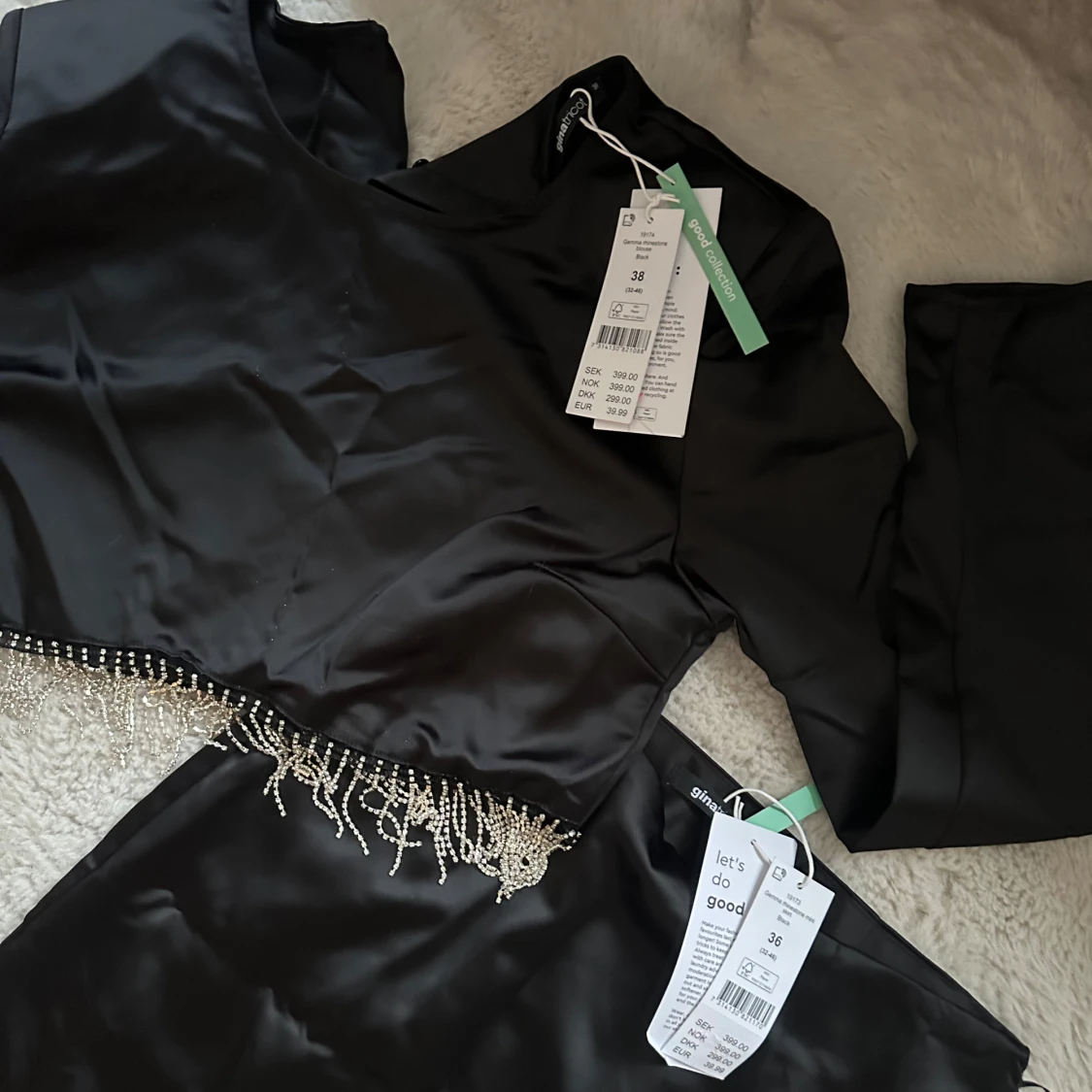 Svart set med pärldetaljer från Gina Tricot - 1