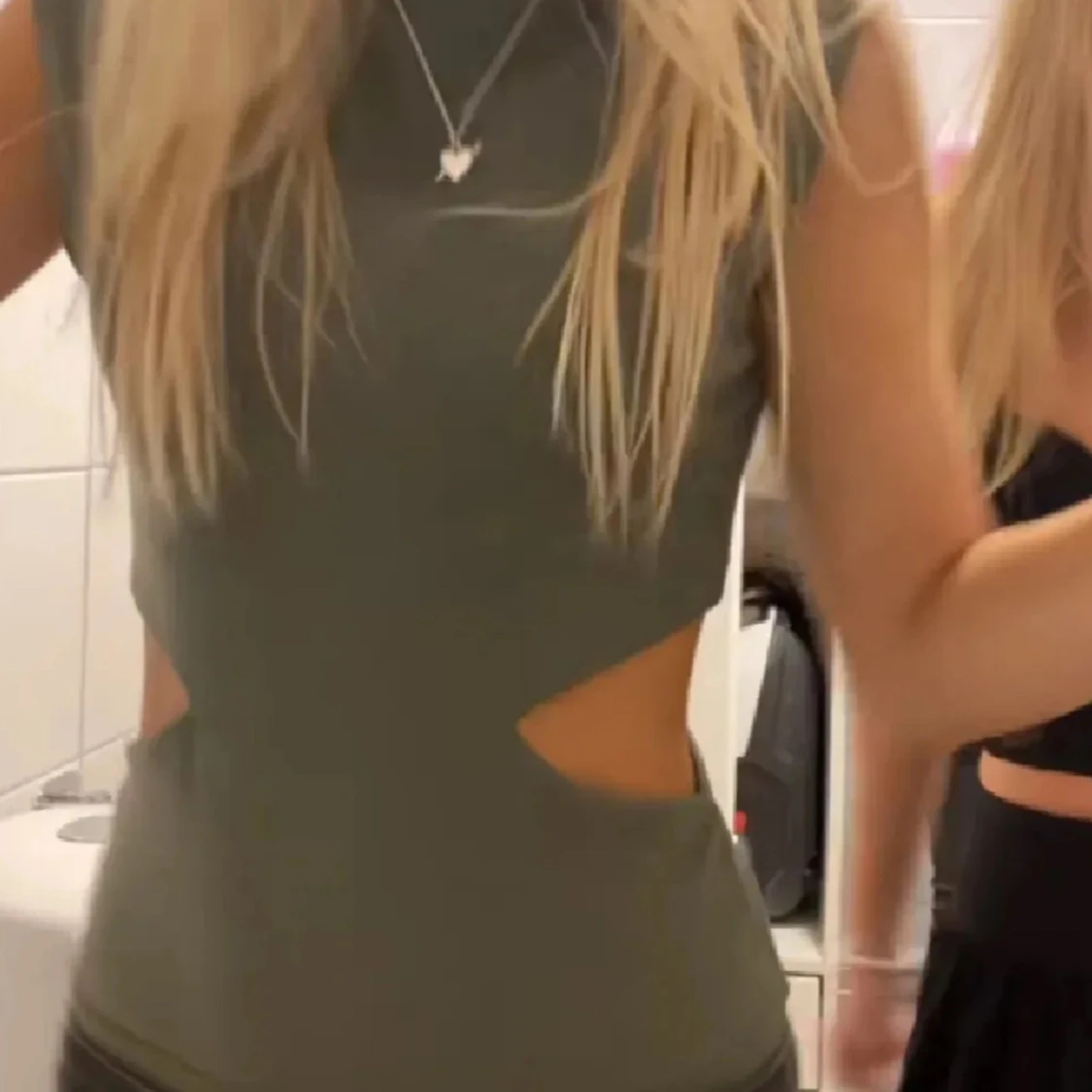 Grön cut out body - 1