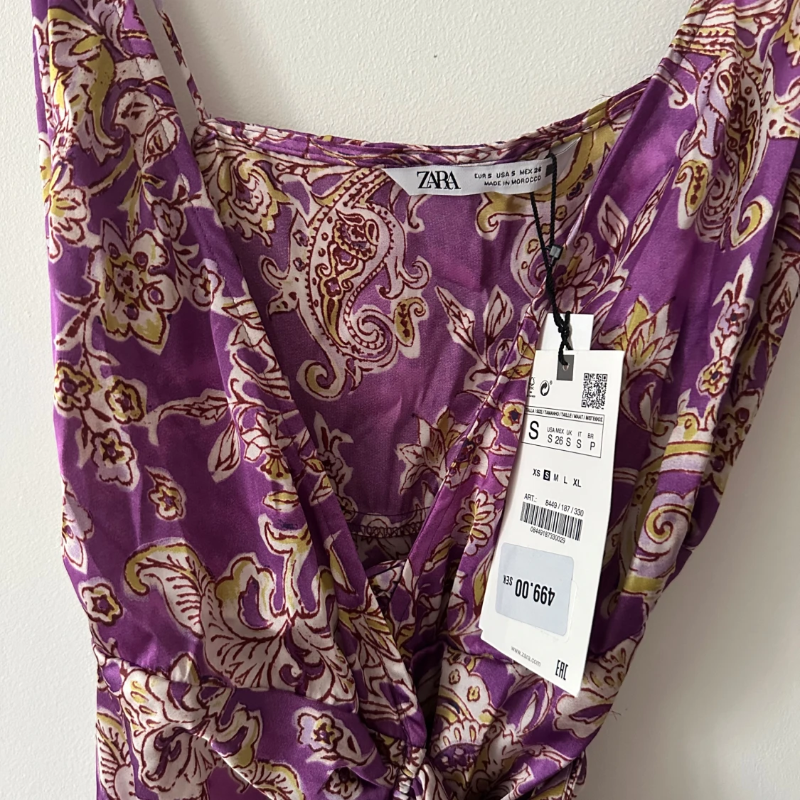 Lila mönstrad klänning från Zara - 2