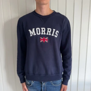 Morris sweatshirt - Storlek S - Morris Sweatshirt | Size: S, kan även passa M| Skick: 8/10, inga tydliga defekter | Hör av dig vid frågor och funderingar | Vänliga hälsningar!