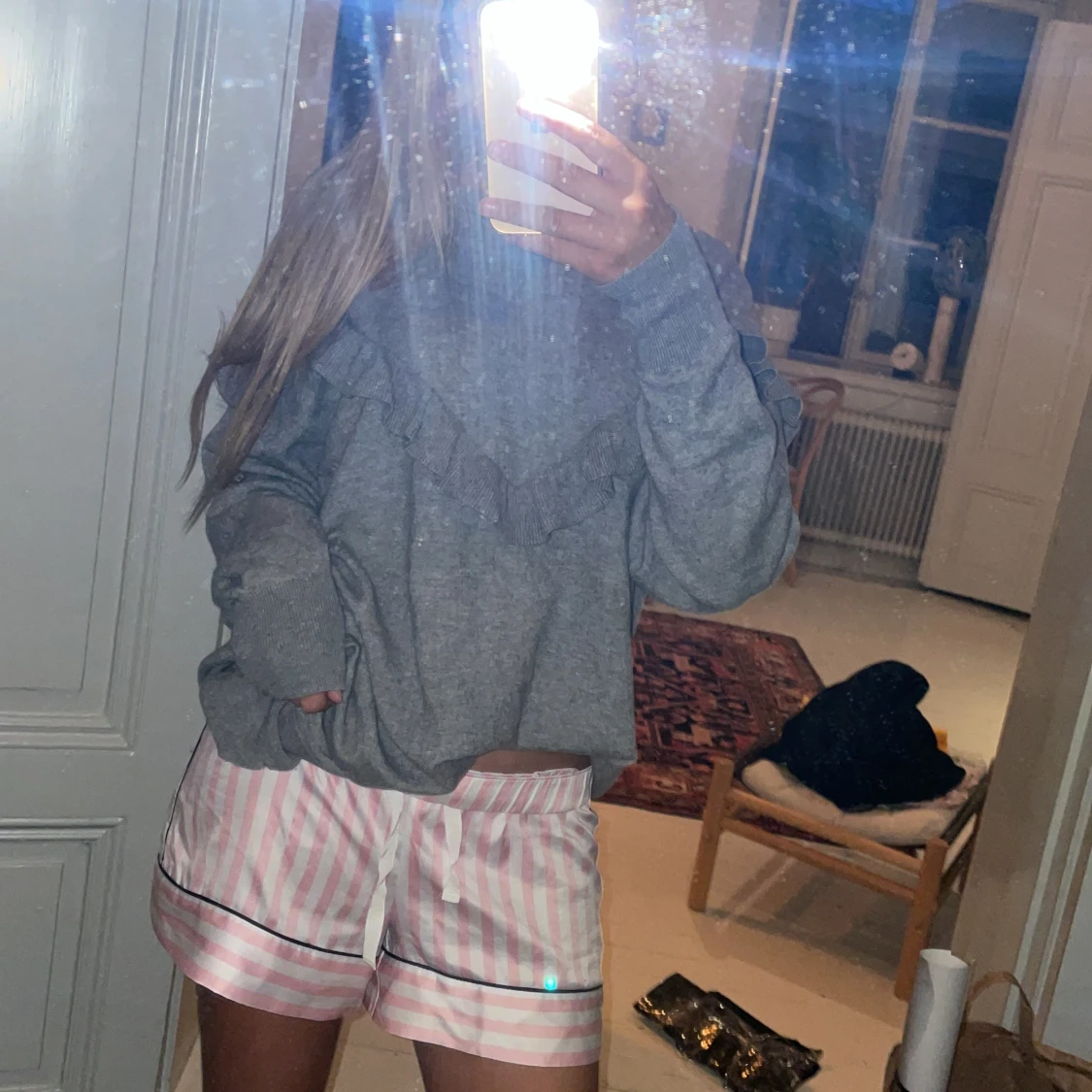 Grå volangtröja från H&M