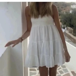 Klänning - Klänning från zara