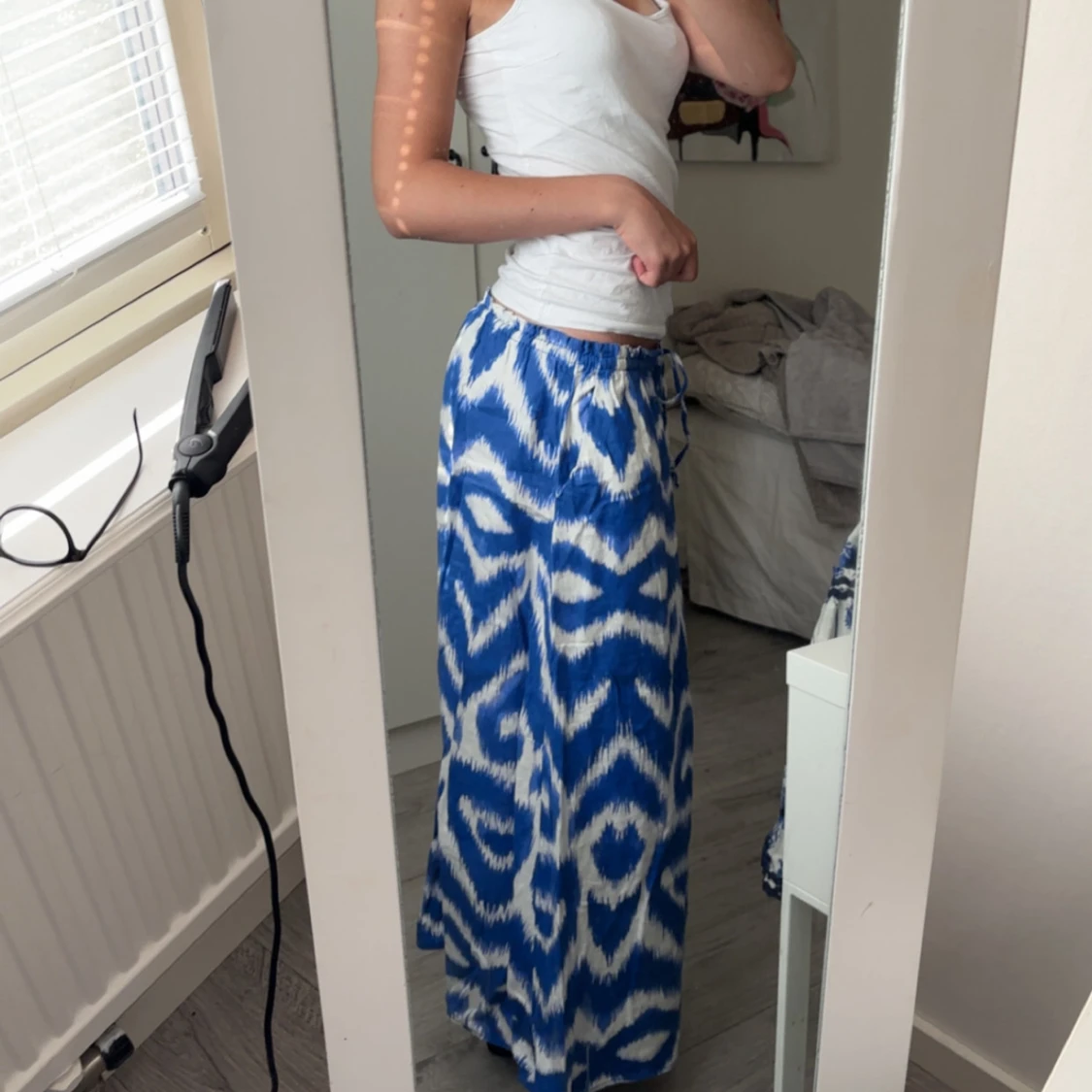 Blåvit långkjol från H&M i linneblandning - 2