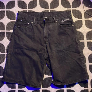 Sweet jeans shorts - Jeans shorts/jorts från sweet i väldig bra skick skriv gärna om ni har frågor