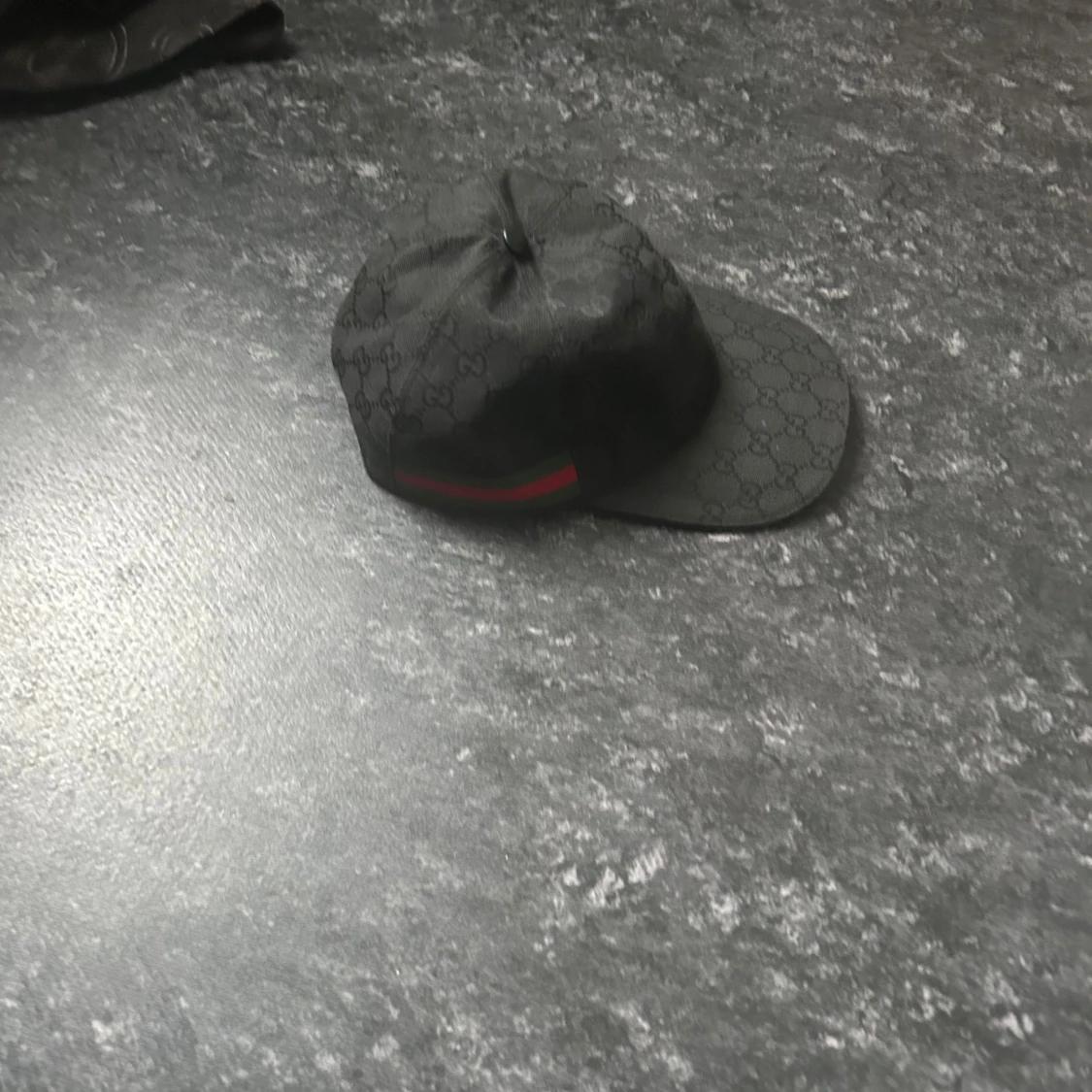 Svart Gucci keps med GG-mönster - 4