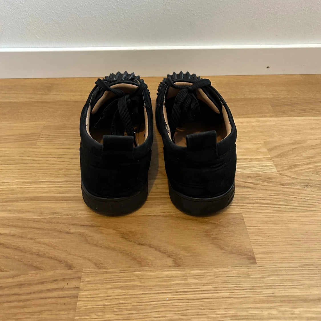 Svarta Louboutins strl 42 - Loubs  - 3