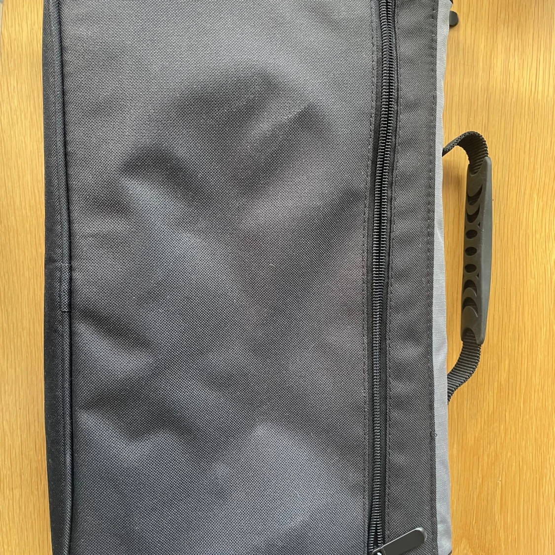 Nintendo Switch datorväska grå/svart - 1