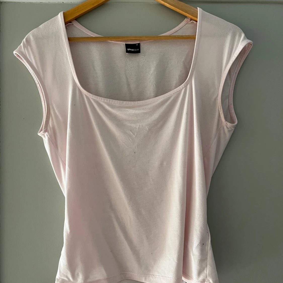 Ljusrosa topp från Gina Tricot - 1
