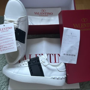 Valentino Garavani Rockstud Untitled Skor - Nyskick, alla tillbehör ingår + kvitto